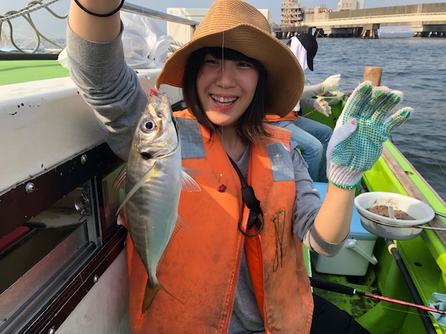 アジは良型活発に!!